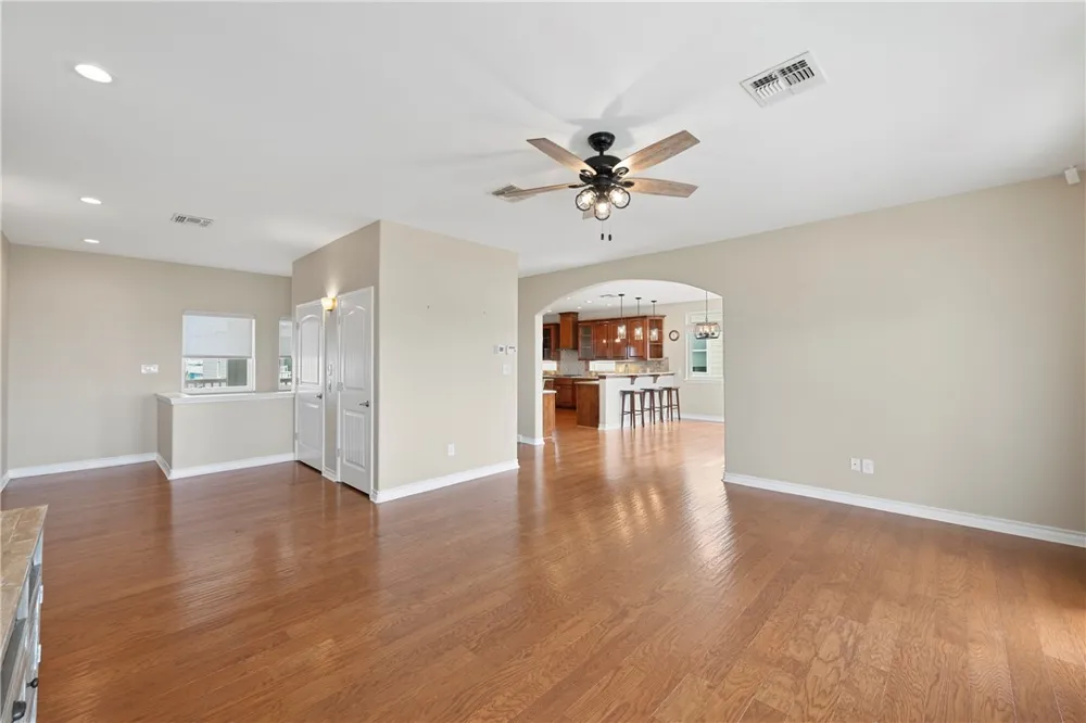853 Oceanside Drive Port Aransas, TX 78373
