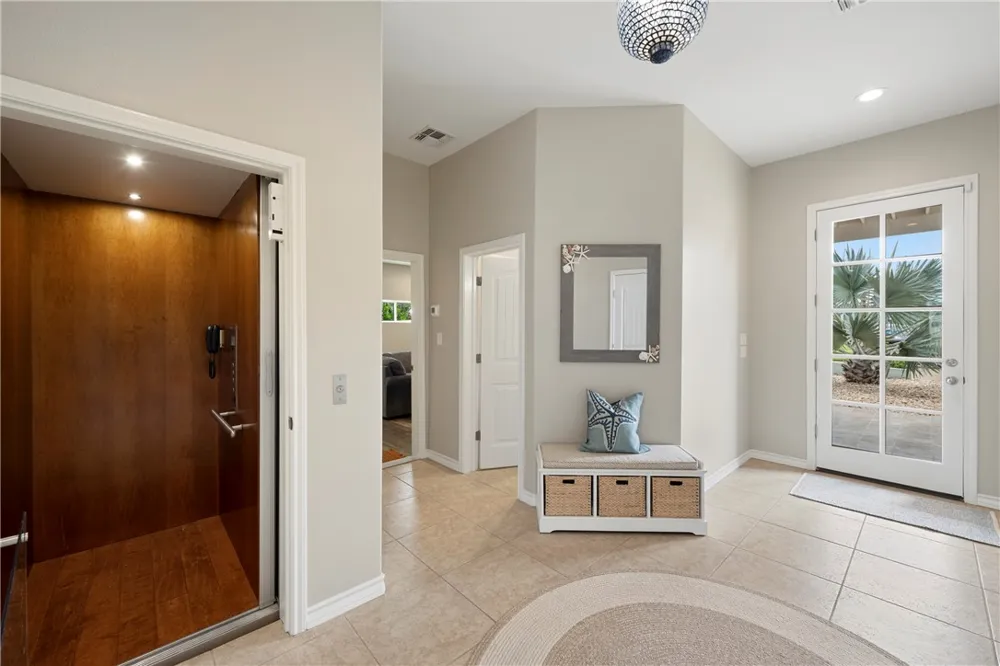 853 Oceanside Drive Port Aransas, TX 78373