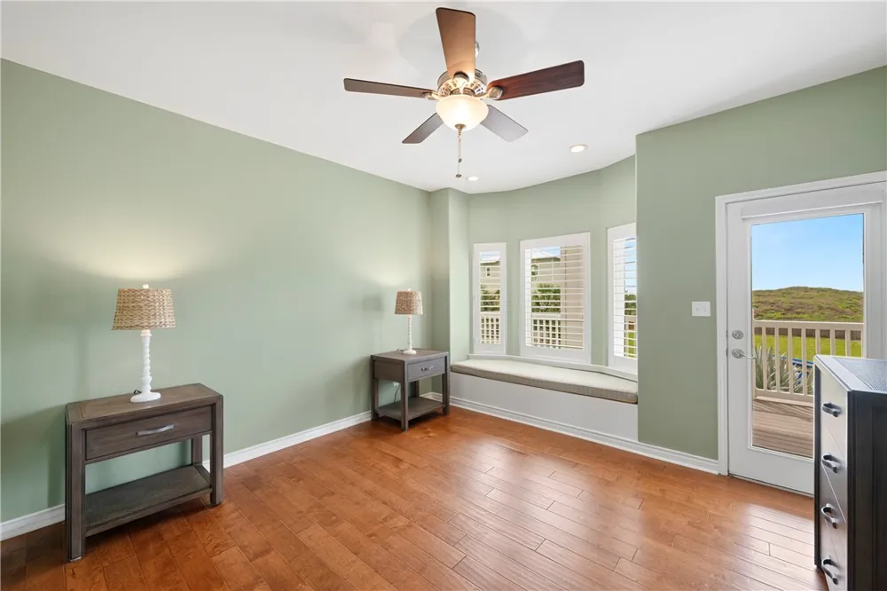 853 Oceanside Drive Port Aransas, TX 78373