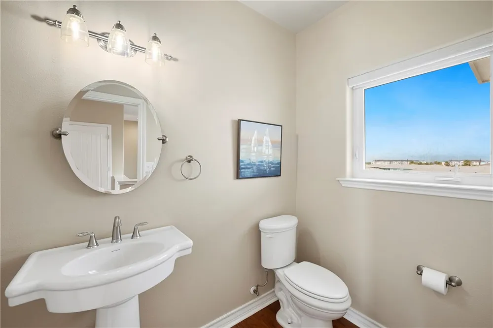 853 Oceanside Drive Port Aransas, TX 78373