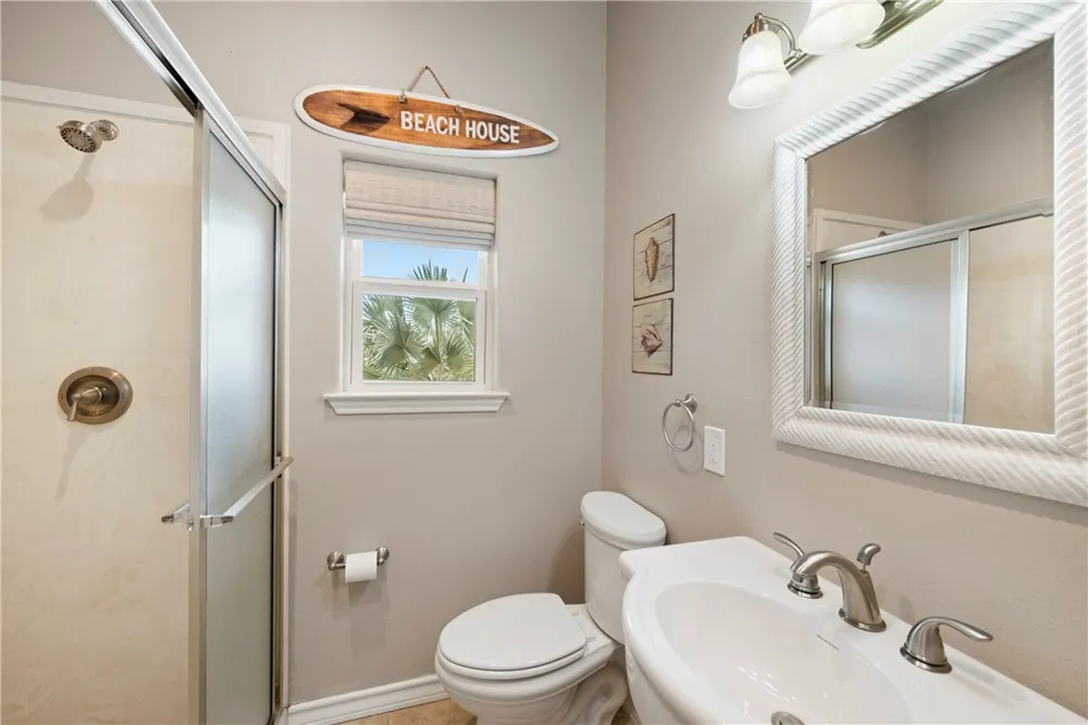 853 Oceanside Drive Port Aransas, TX 78373