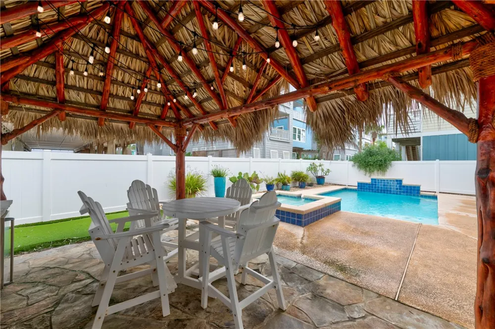 853 Oceanside Drive Port Aransas, TX 78373