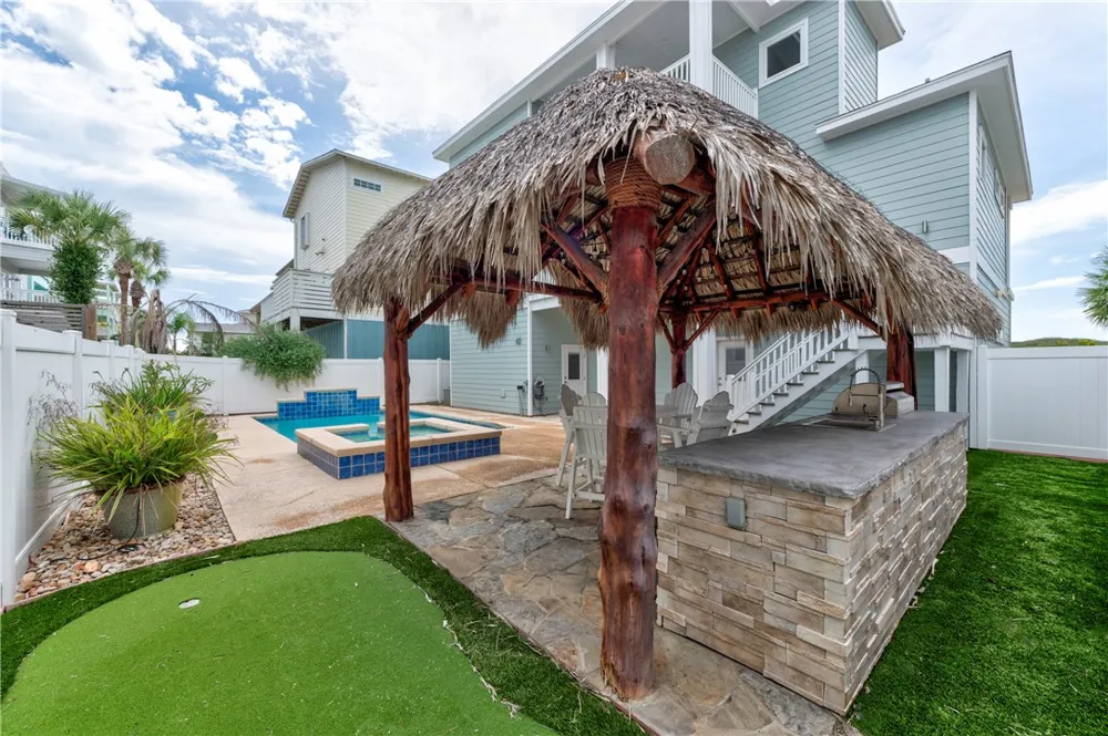 853 Oceanside Drive Port Aransas, TX 78373