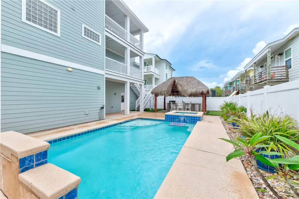 853 Oceanside Drive Port Aransas, TX 78373