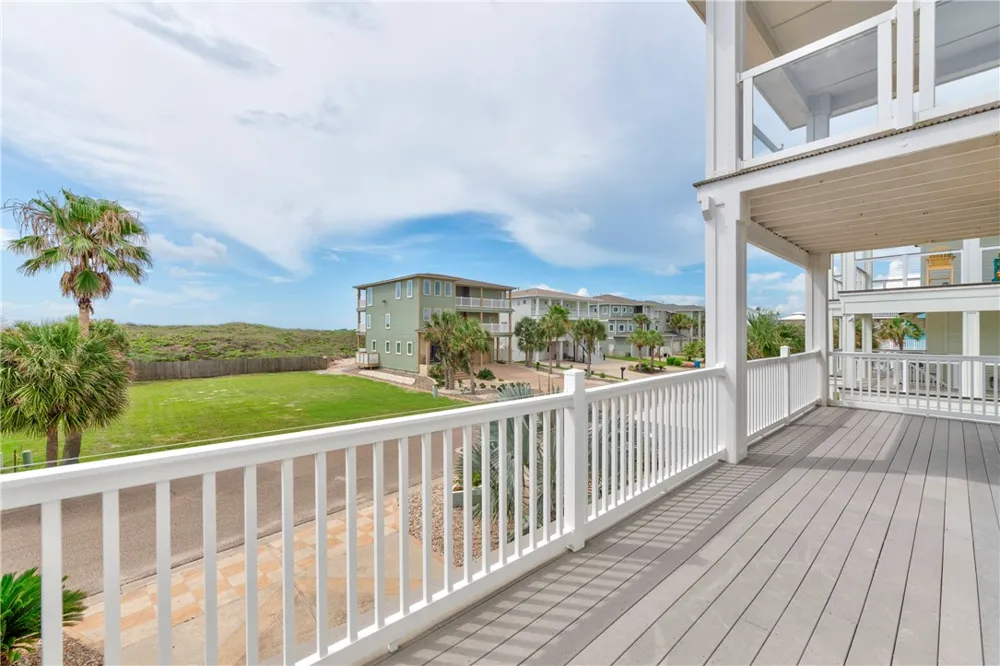 853 Oceanside Drive Port Aransas, TX 78373