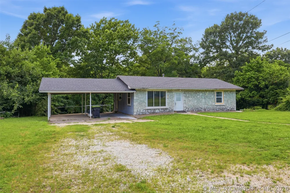 2504 Ahloso Ada, OK 74820