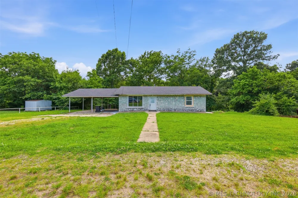 2504 Ahloso Ada, OK 74820