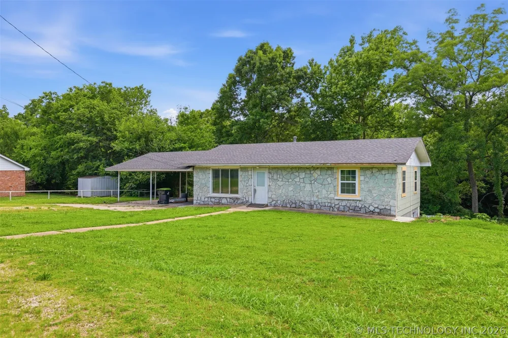 2504 Ahloso Ada, OK 74820