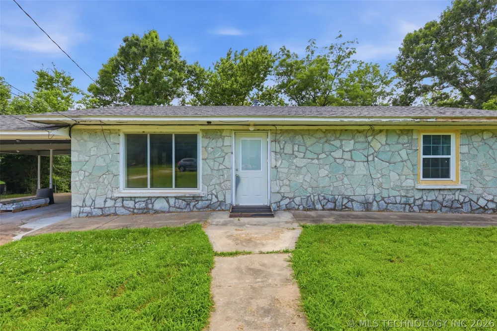 2504 Ahloso Ada, OK 74820