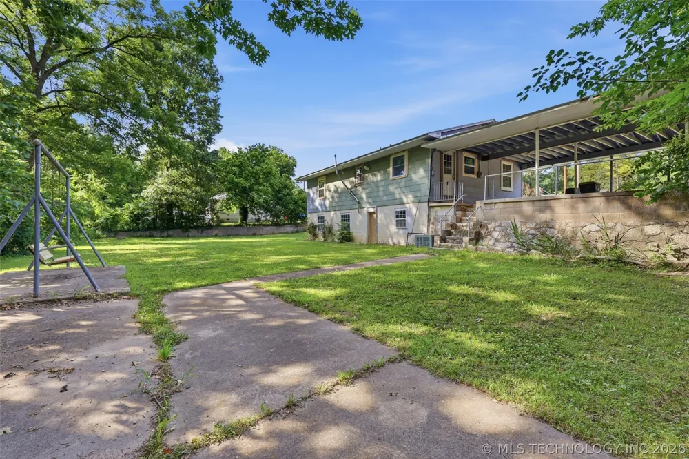 2504 Ahloso Ada, OK 74820