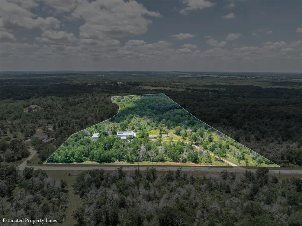 1004 22 Hills Road Gause, TX 77857