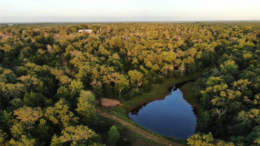 1004 22 Hills Road Gause, TX 77857