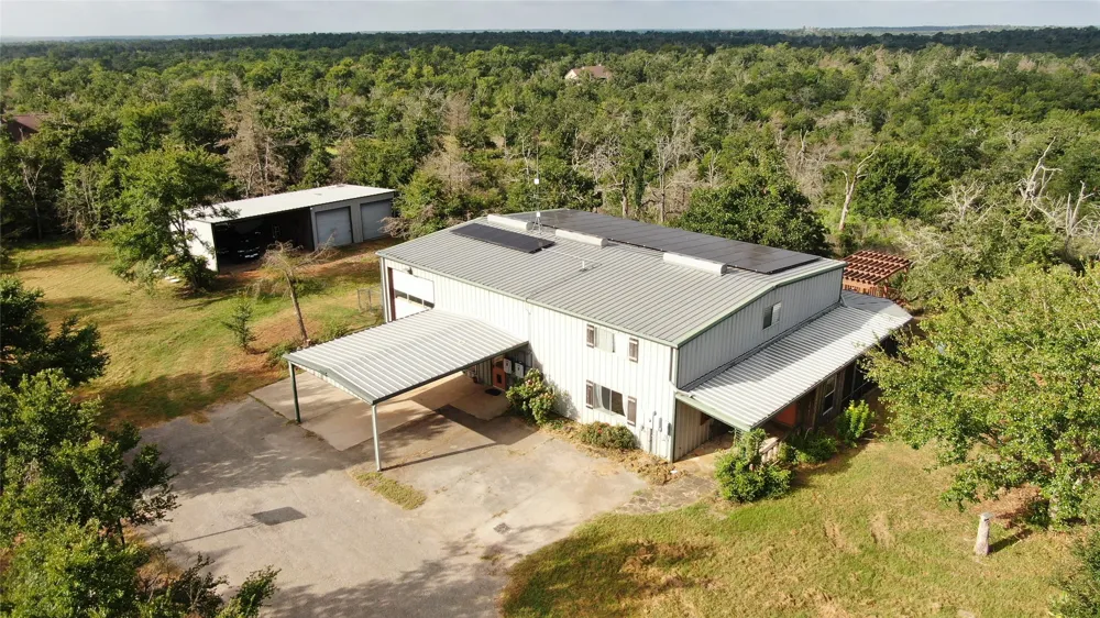 1004 22 Hills Road Gause, TX 77857