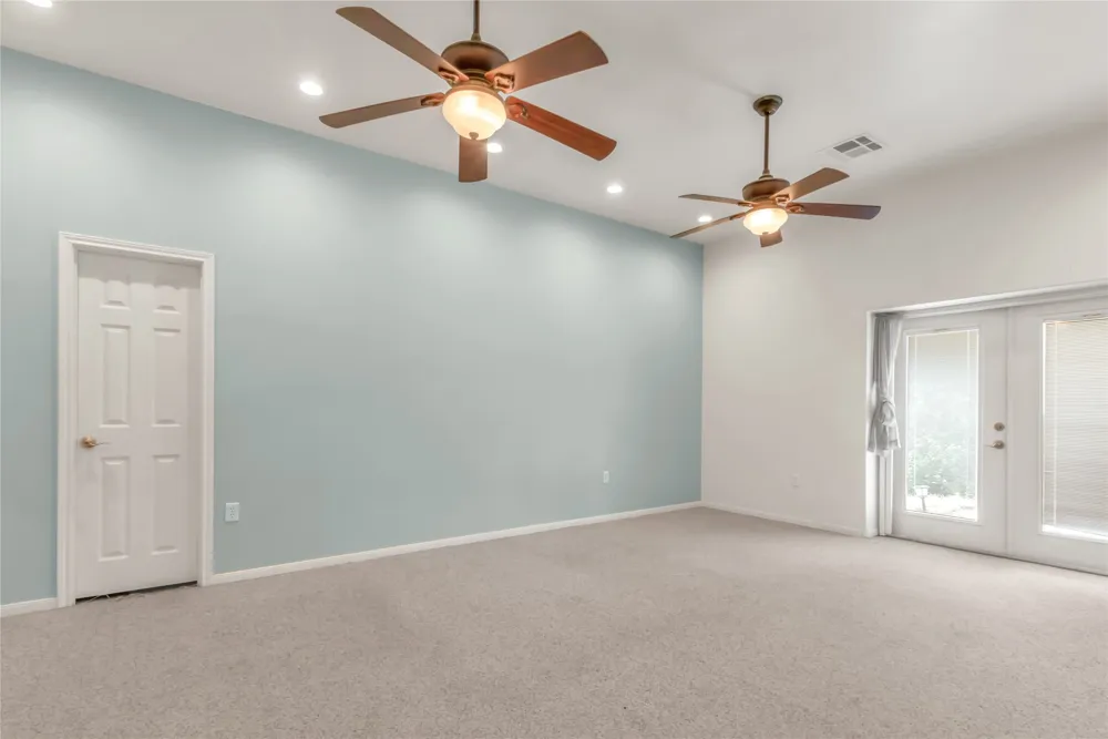 1004 22 Hills Road Gause, TX 77857