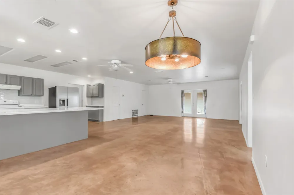 1004 22 Hills Road Gause, TX 77857
