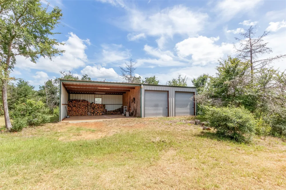 1004 22 Hills Road Gause, TX 77857