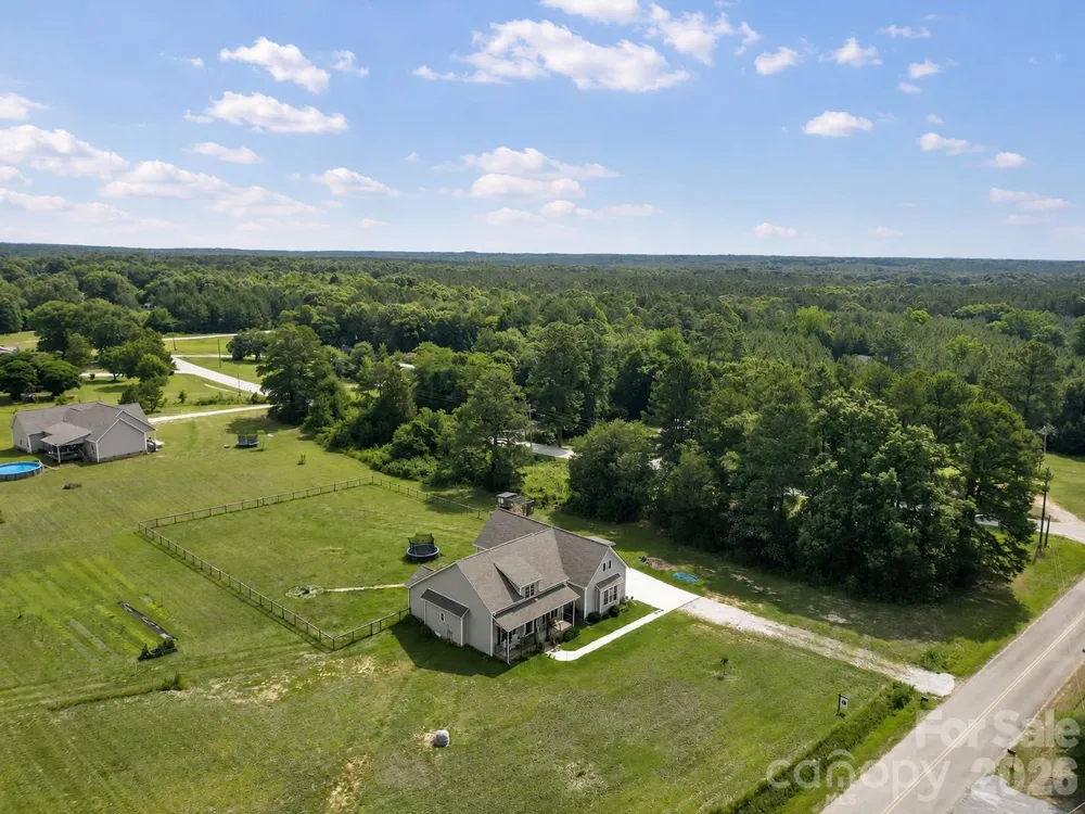 4653 Simpson Road Edgemoor, SC 29712