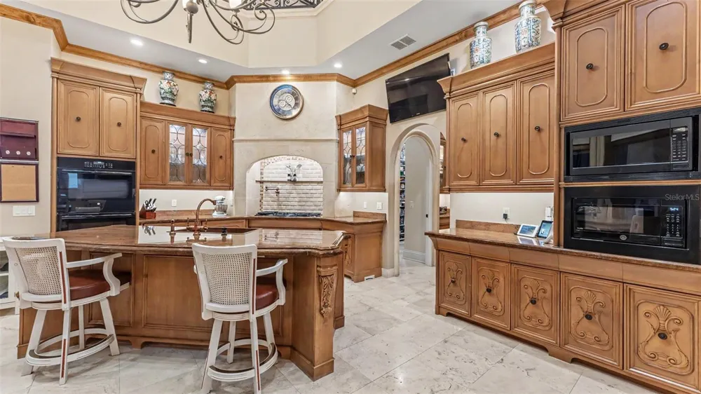 5119 LAKE IN THE WOODS BOULEVARD Lakeland, FL 33813