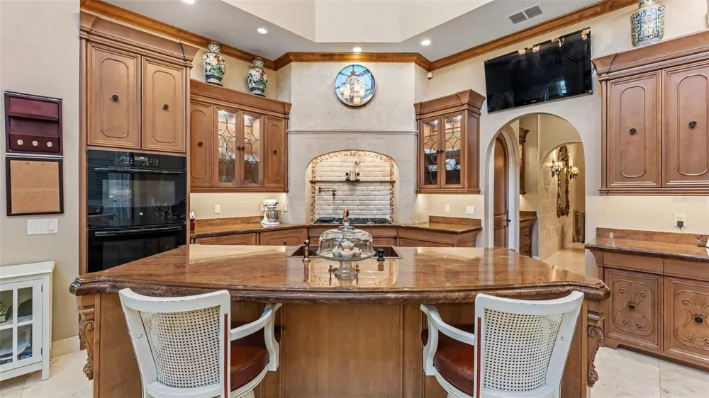 5119 LAKE IN THE WOODS BOULEVARD Lakeland, FL 33813