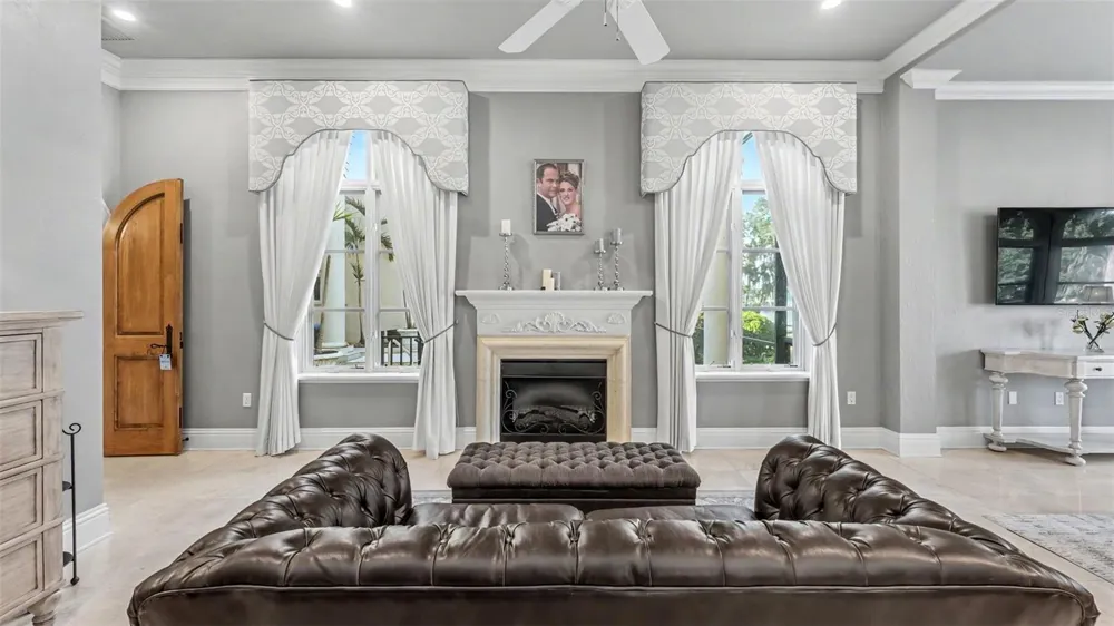 5119 LAKE IN THE WOODS BOULEVARD Lakeland, FL 33813