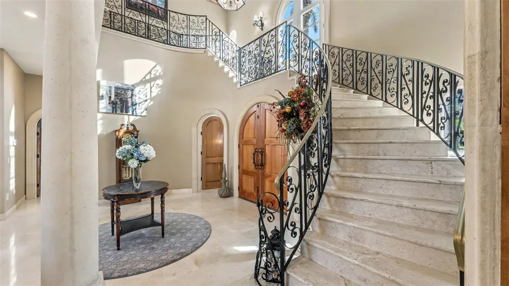 5119 LAKE IN THE WOODS BOULEVARD Lakeland, FL 33813