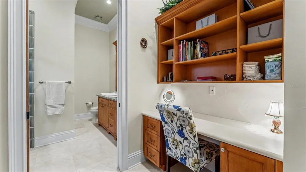 5119 LAKE IN THE WOODS BOULEVARD Lakeland, FL 33813
