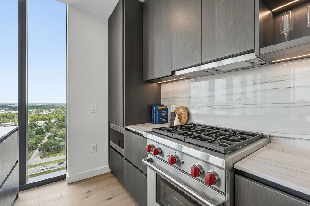 610 Davis Street #2112 Austin, TX 78701