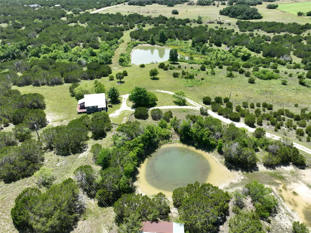 715 County Road 426 Purmela, TX 76566