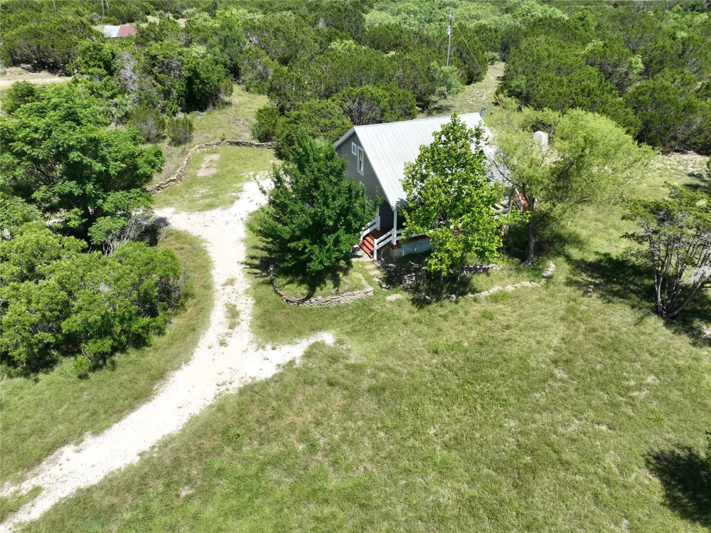 715 County Road 426 Purmela, TX 76566