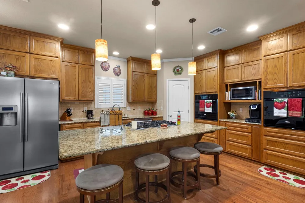5545 S 11th Avenue Sabine Pass, TX 77655