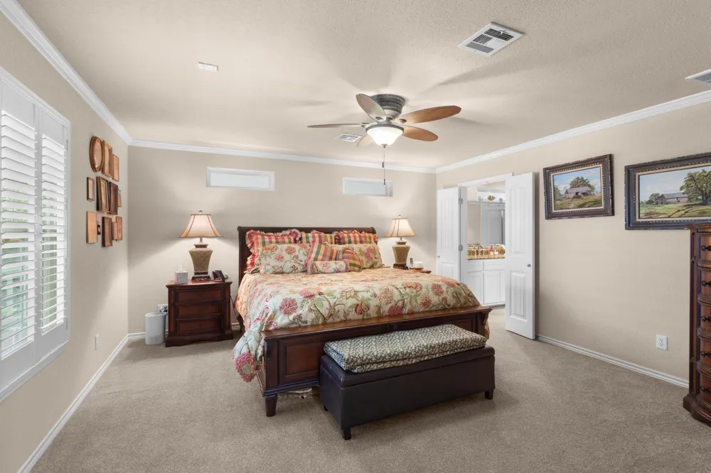 5545 S 11th Avenue Sabine Pass, TX 77655