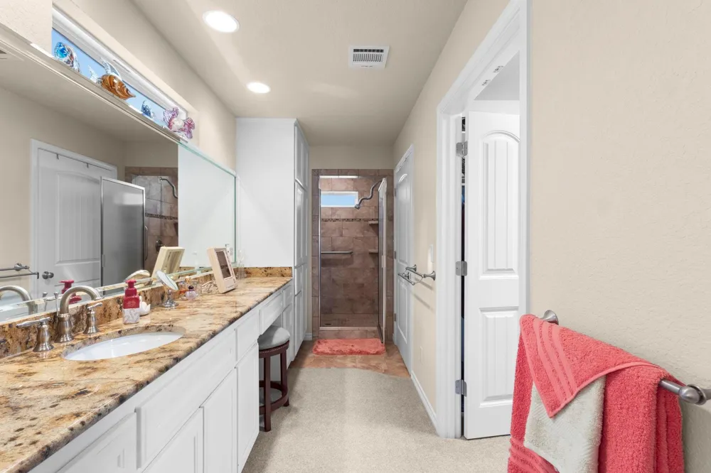 5545 S 11th Avenue Sabine Pass, TX 77655