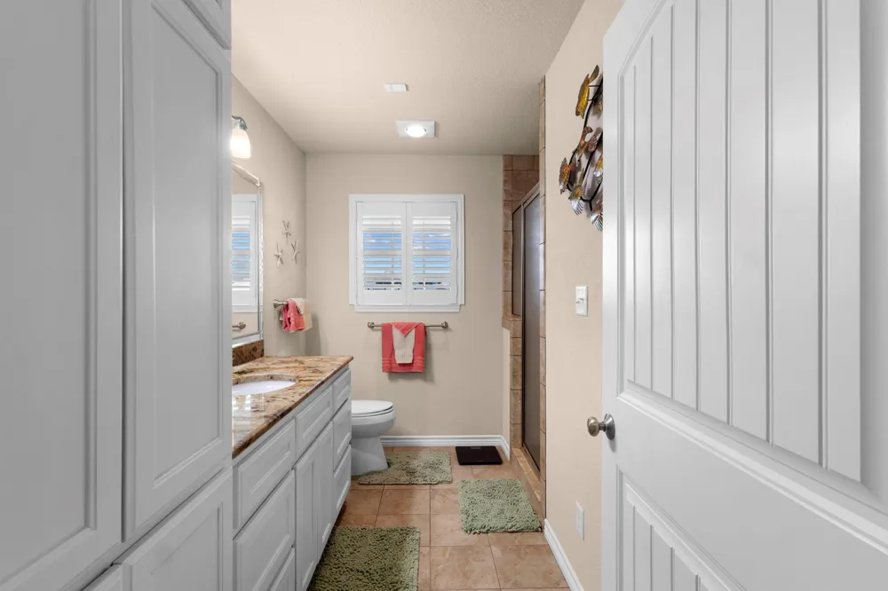5545 S 11th Avenue Sabine Pass, TX 77655