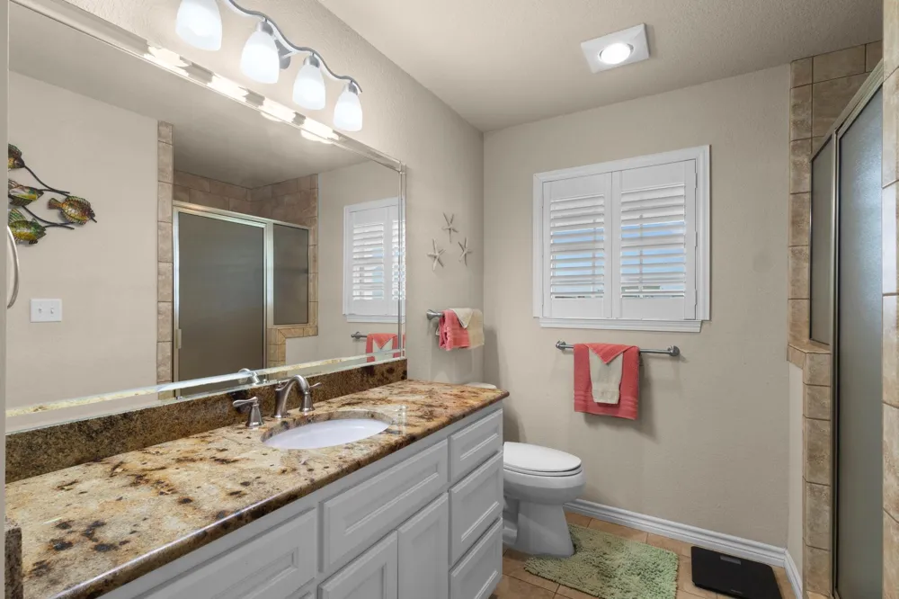 5545 S 11th Avenue Sabine Pass, TX 77655