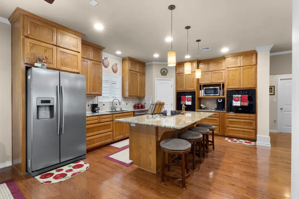 5545 S 11th Avenue Sabine Pass, TX 77655