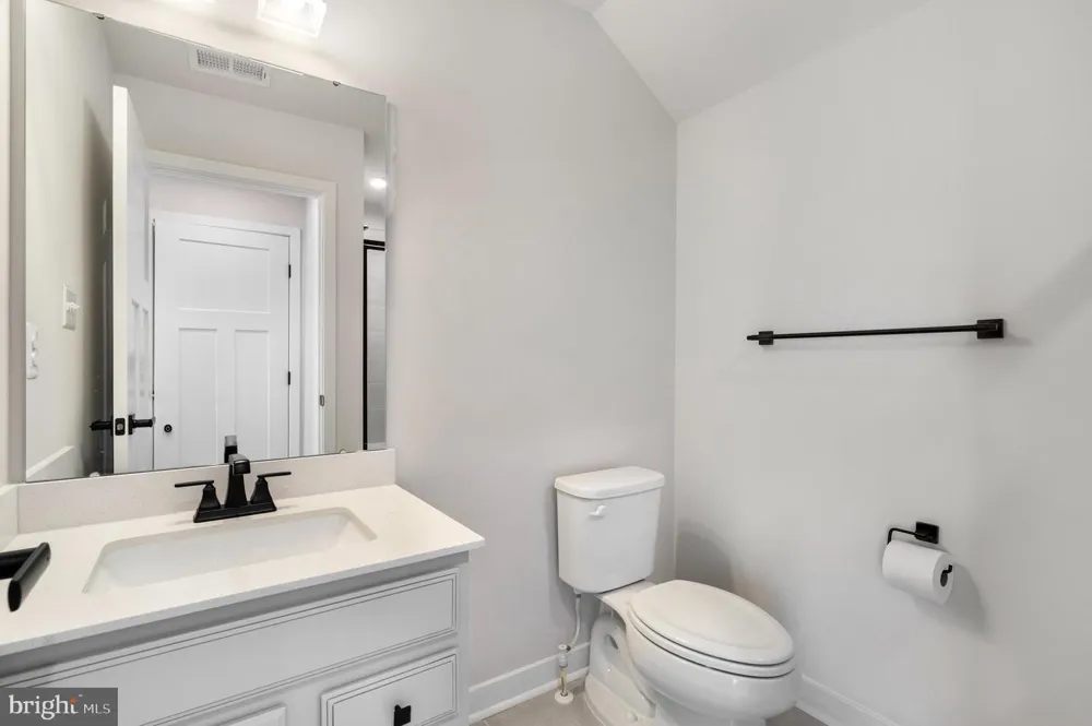 19410 PAIUTE TERRACE Leesburg, VA 20175