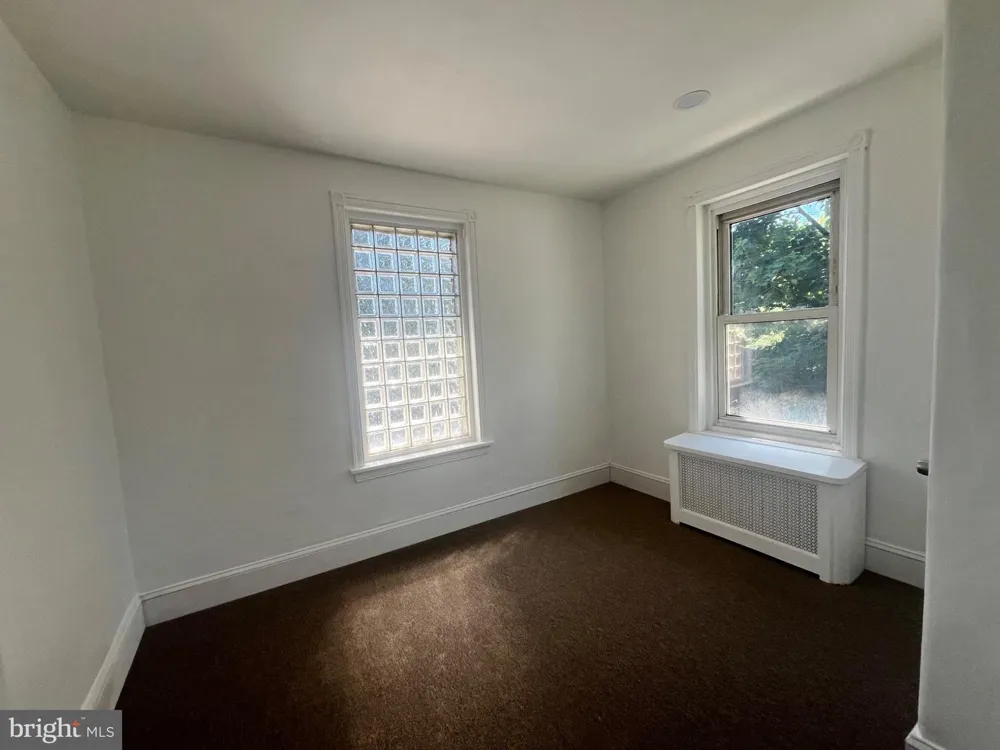 1364 W SPENCER STREET Philadelphia, PA 19141