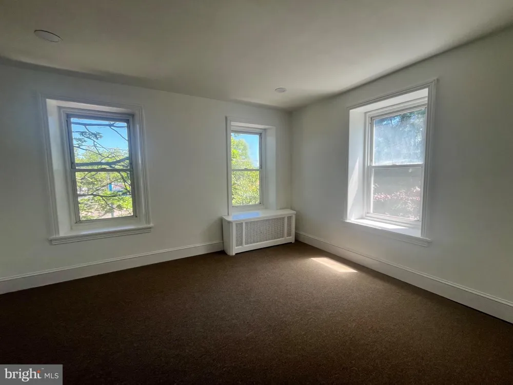 1364 W SPENCER STREET Philadelphia, PA 19141