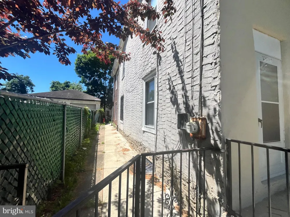 1364 W SPENCER STREET Philadelphia, PA 19141