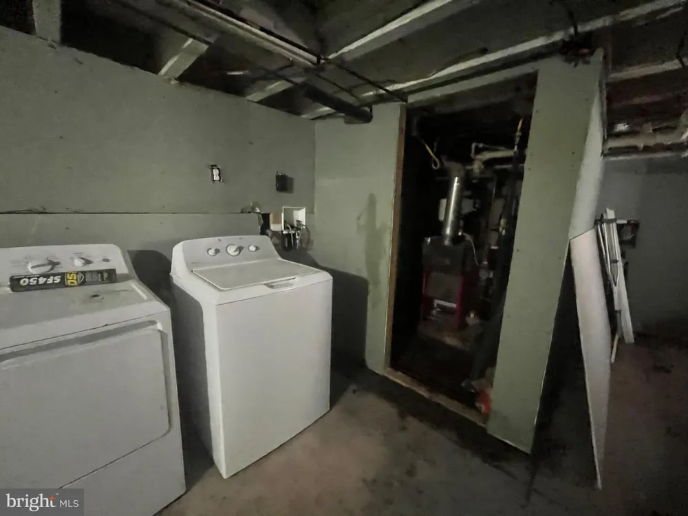 1364 W SPENCER STREET Philadelphia, PA 19141