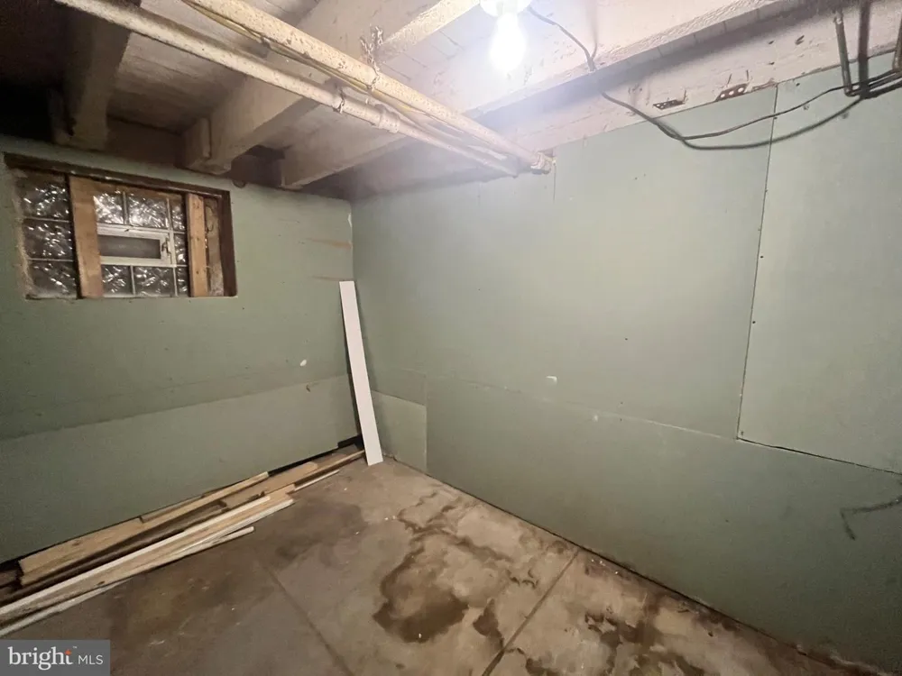 1364 W SPENCER STREET Philadelphia, PA 19141