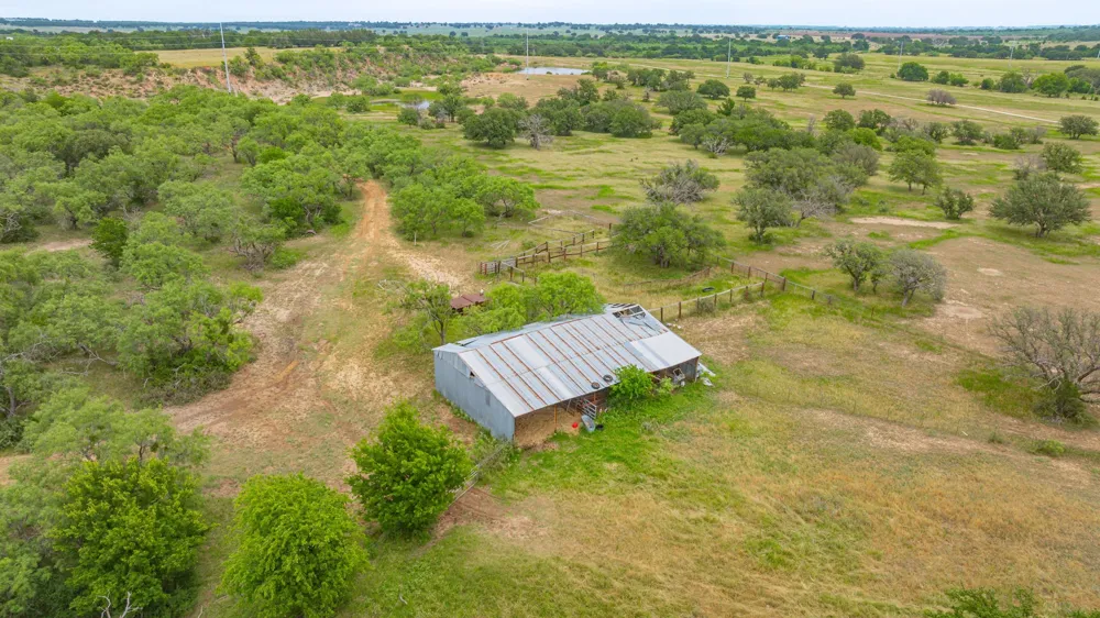 983 County Road 185 Comanche, TX 76442