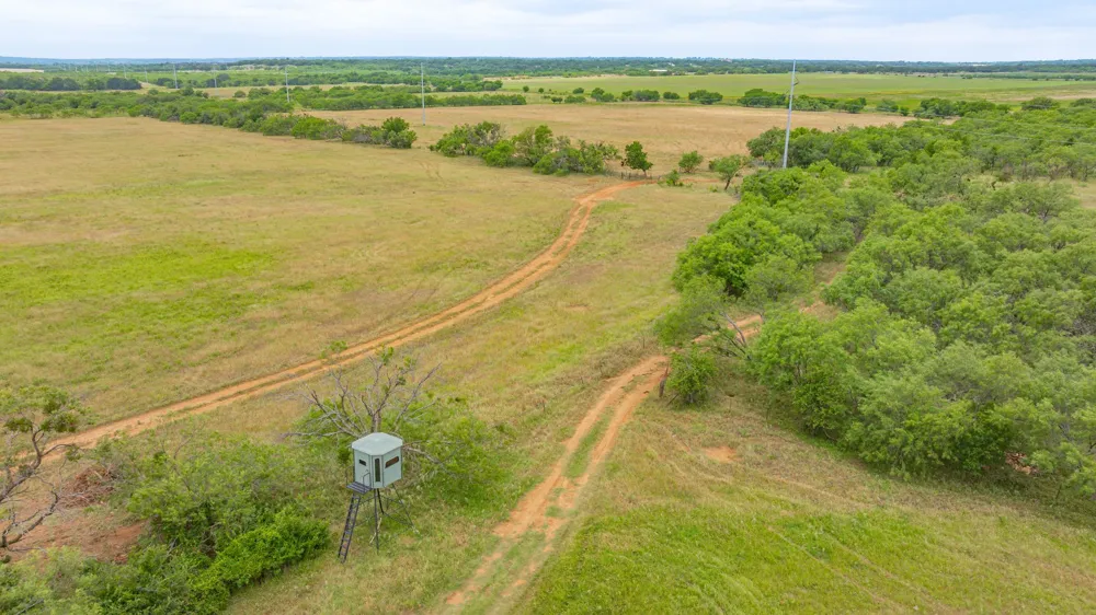 983 County Road 185 Comanche, TX 76442