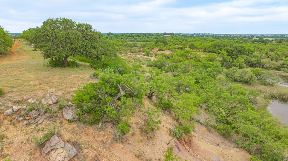 983 County Road 185 Comanche, TX 76442