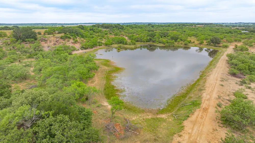 983 County Road 185 Comanche, TX 76442