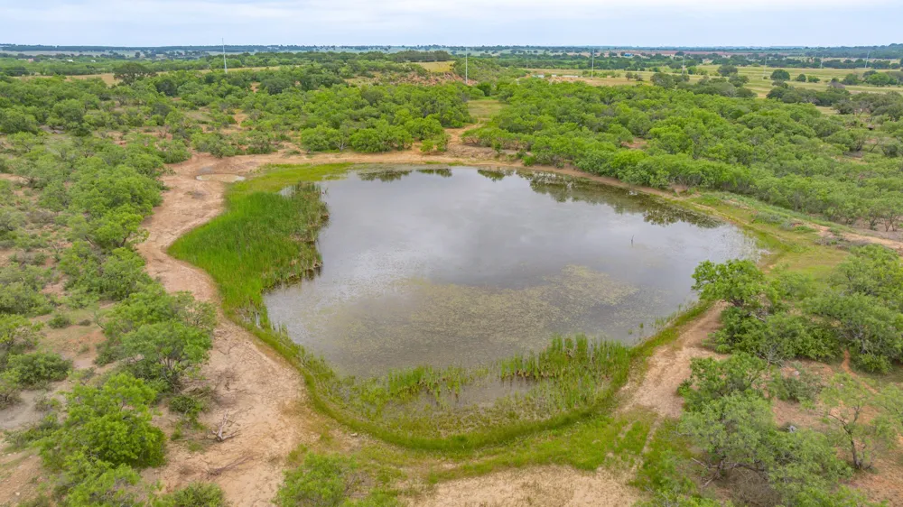 983 County Road 185 Comanche, TX 76442