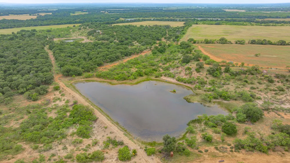 983 County Road 185 Comanche, TX 76442