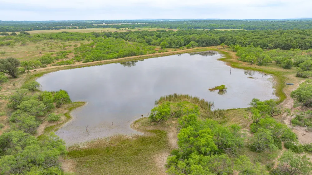 983 County Road 185 Comanche, TX 76442