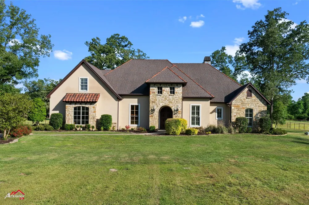 2139 Gravel Point Road Frierson, LA 71027