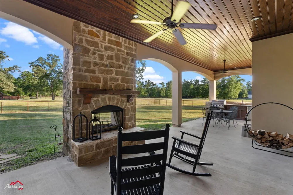 2139 Gravel Point Road Frierson, LA 71027